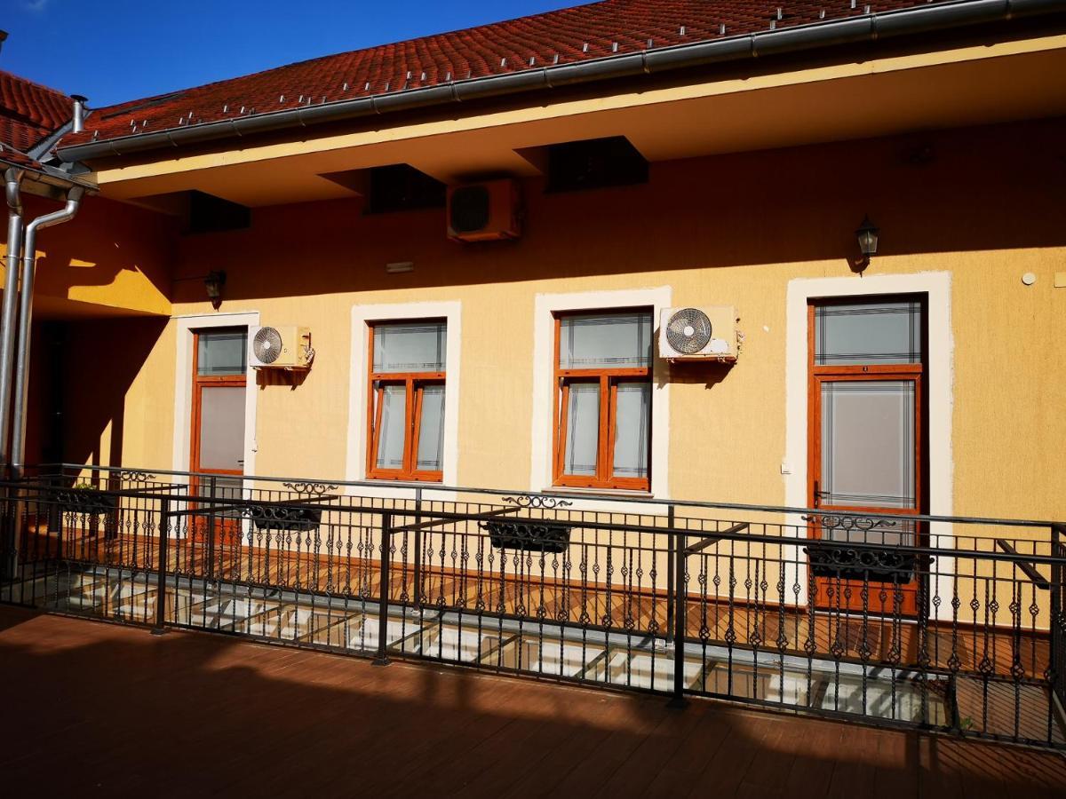Filinhome Dunavska Studio 2 Novi Sad Exteriör bild