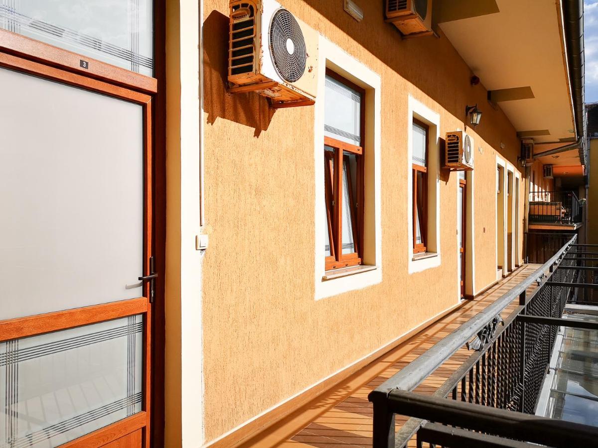 Filinhome Dunavska Studio 2 Novi Sad Exteriör bild